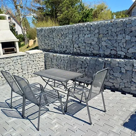 Chaloupka Na Vršku